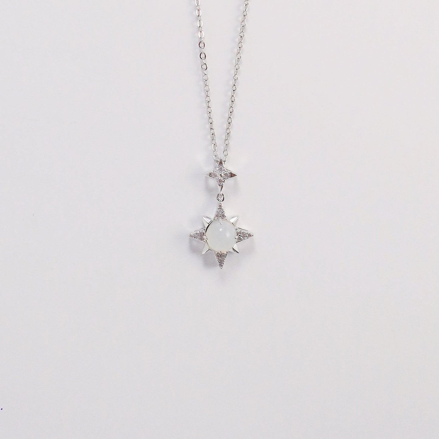 Gypsophila clavicle chain, gilded