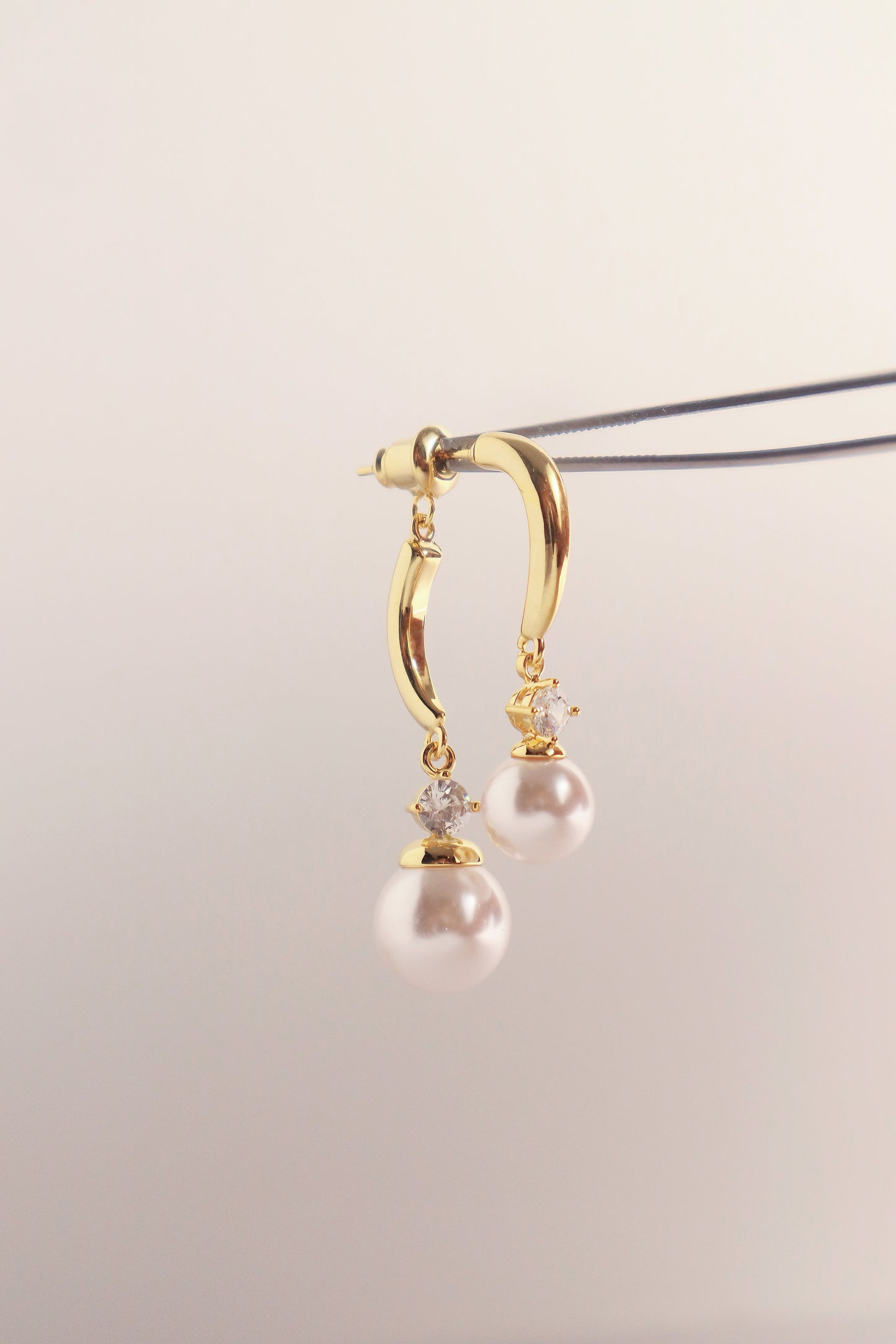 Minimalist Double-Layer Earrings with Imitation Pearls